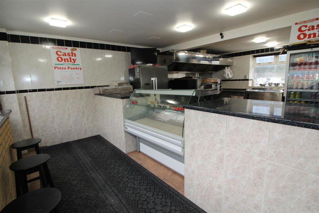 Property photo 3 of 15 Shop Serving Area And Food Cooking