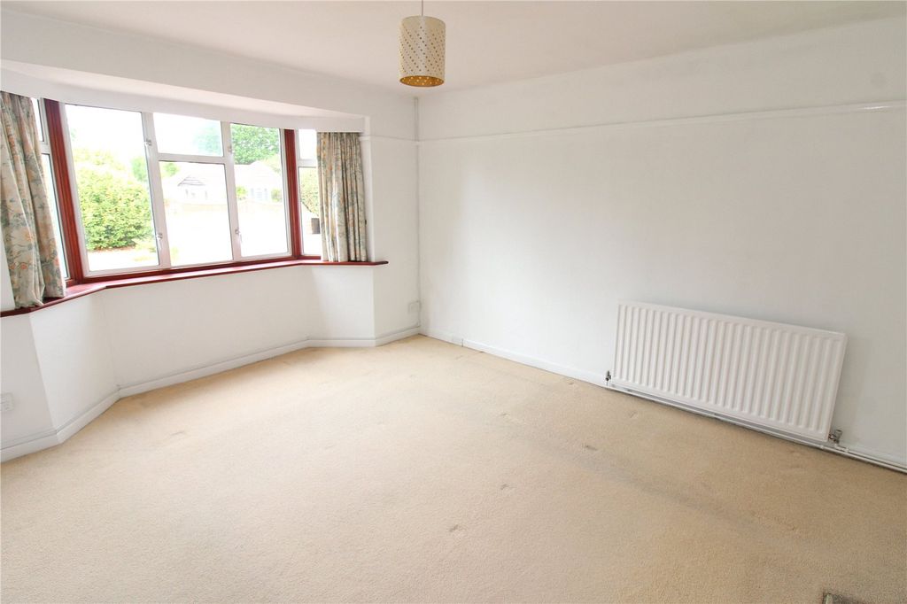Property photo 2 of 15 Picture No. 11