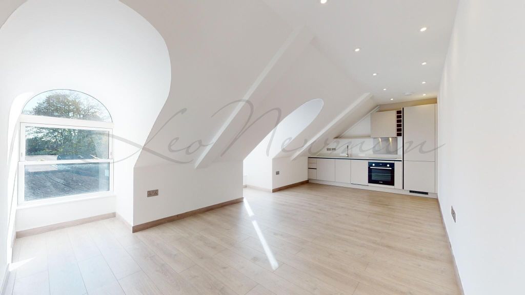 Property photo 1 of 3