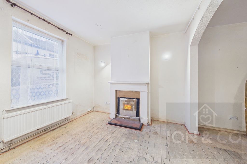 Property photo 3 of 11