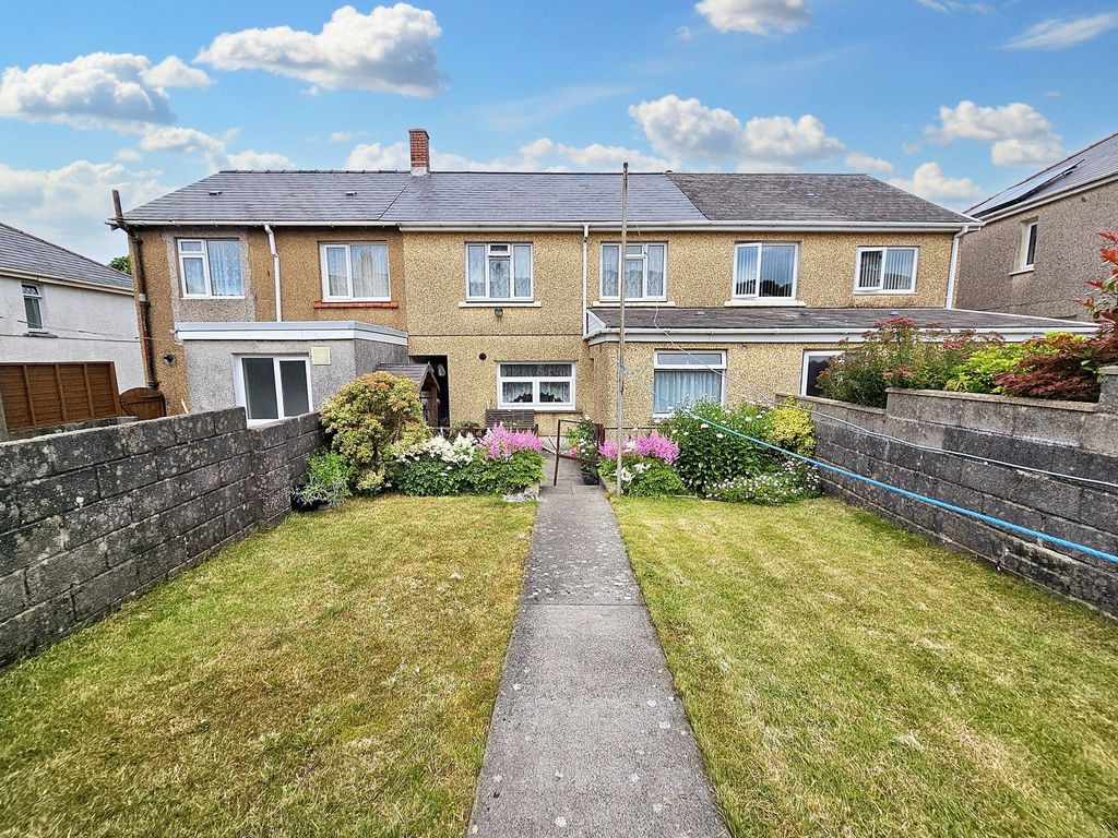 Property photo 3 of 19