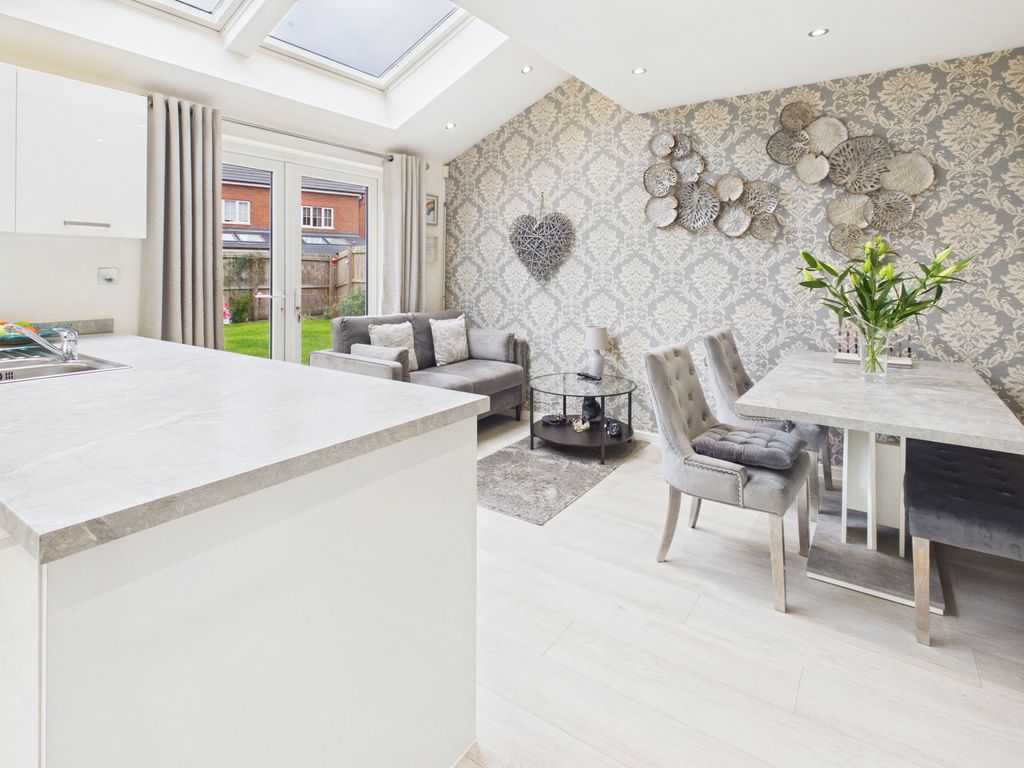 Property photo 3 of 28