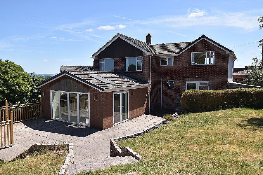Property photo 3 of 18