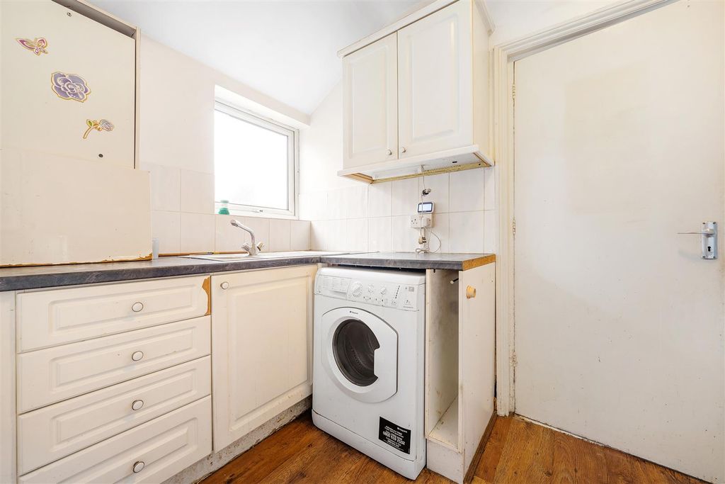 Property photo 3 of 11 Lucas Road-6.Jpg