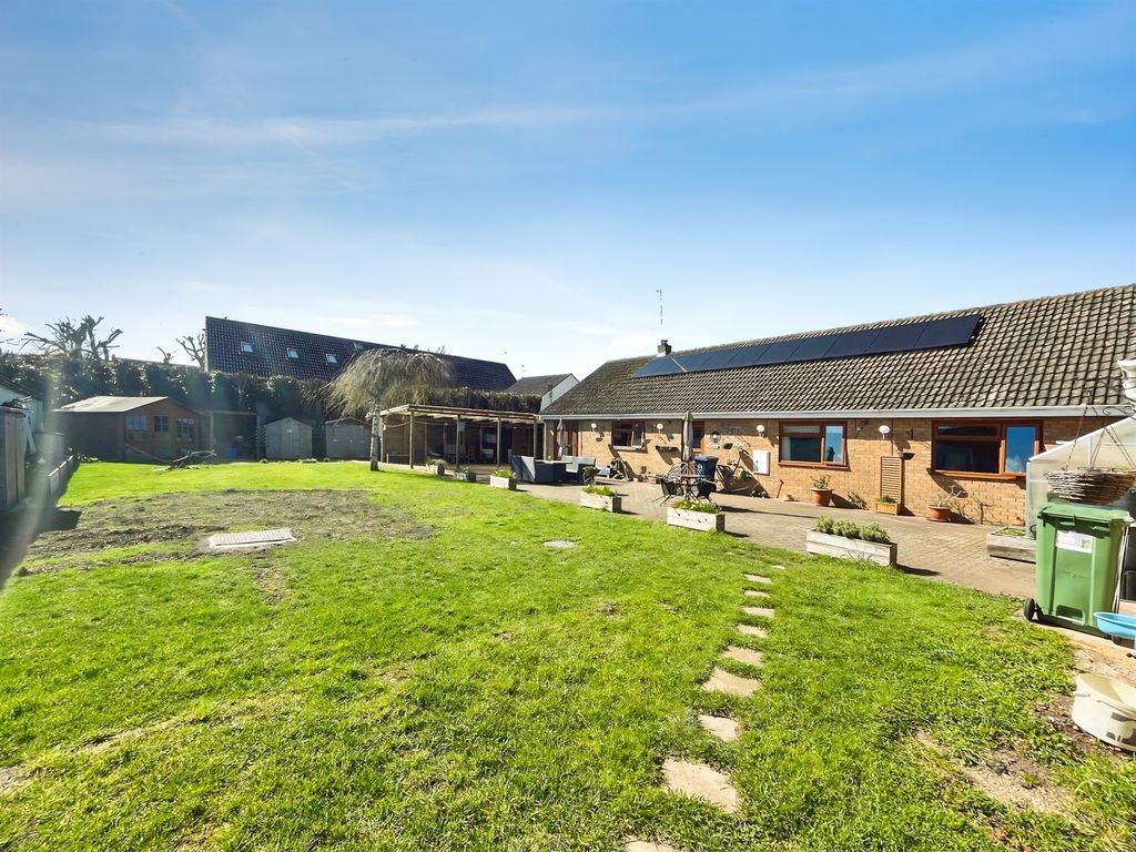 Property photo 2 of 5