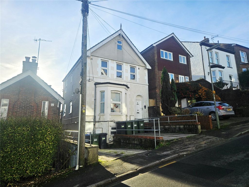 Property photo 3 of 13 Picture 3