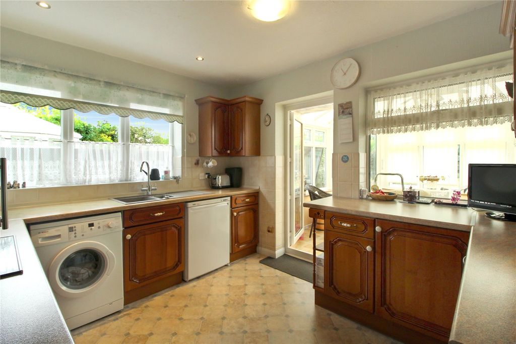 Property photo 3 of 18 Picture No. 01