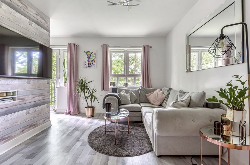 Property photo 2 of 13 2