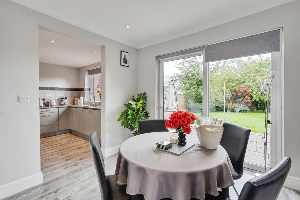 Property photo 3 of 14 Pbox-Img.Jpg