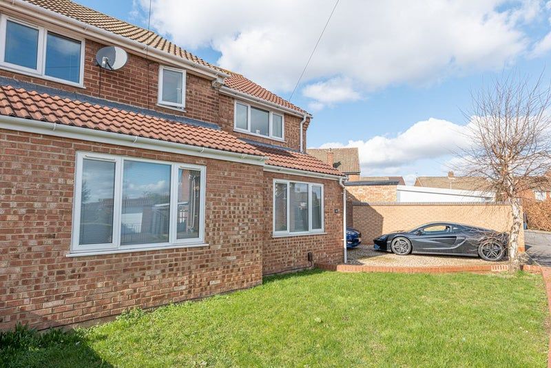 Property photo 1 of 5