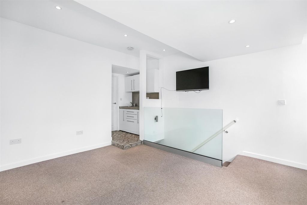 Property photo 2 of 14 R2A9316.Jpg