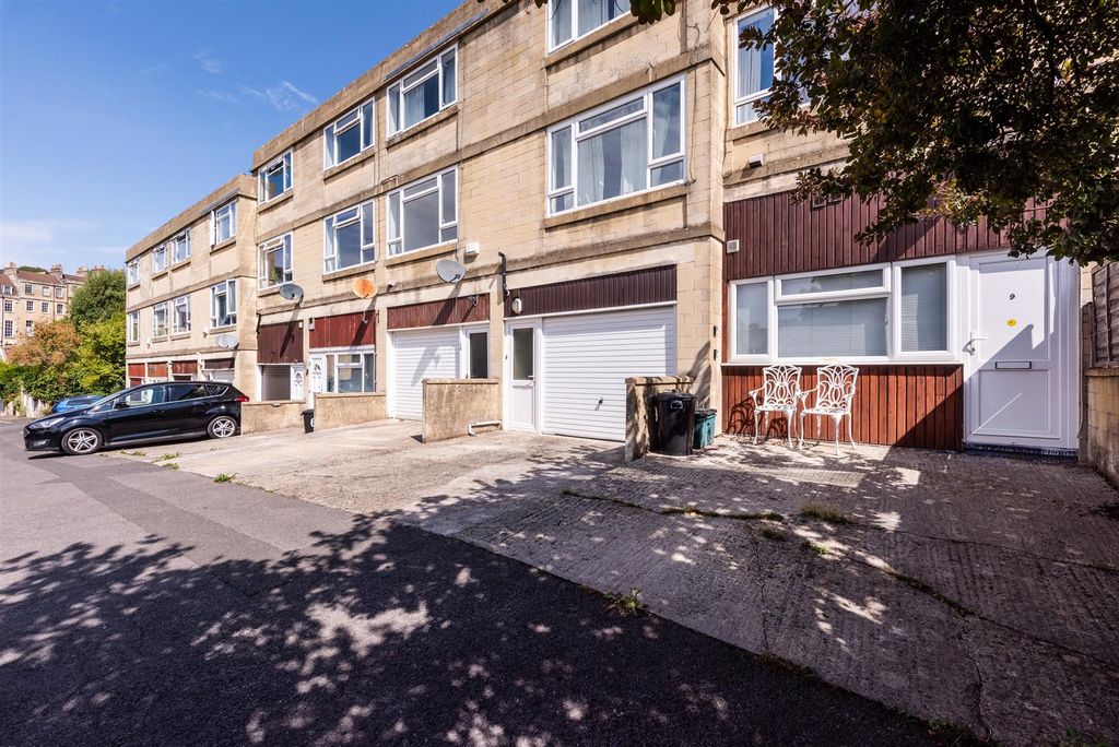 Property photo 1 of 7 9 St James’S Mews, Bath BA1 2Wa-2.Jpg