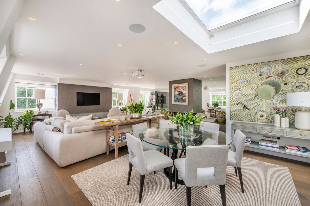 Property photo 3 of 27