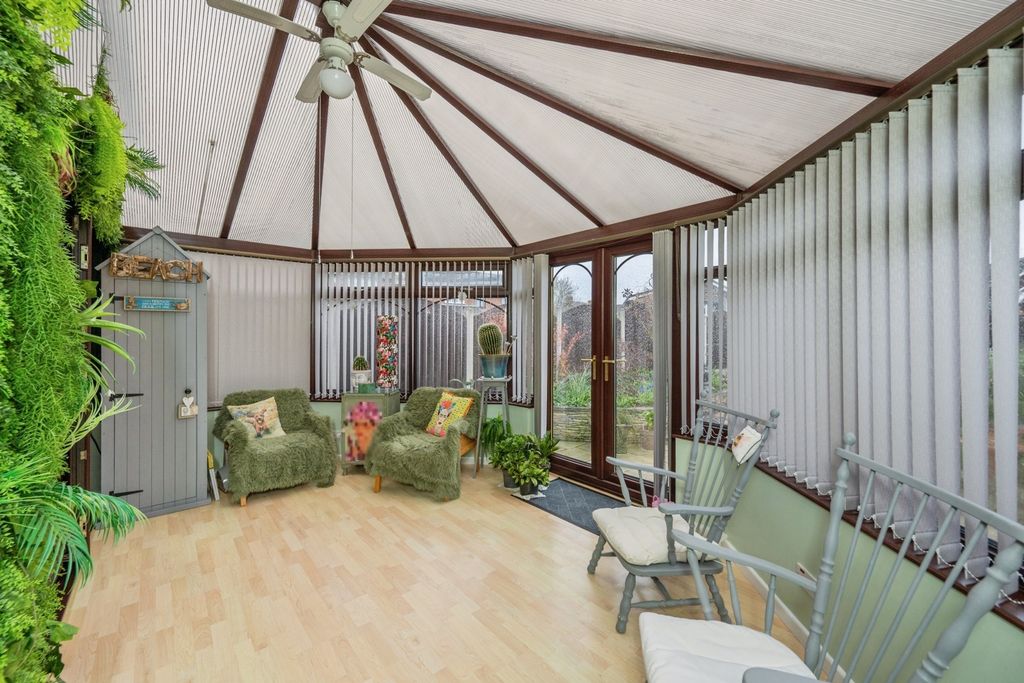 Property photo 3 of 23 Pbox-Img.Jpg