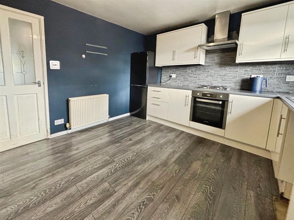 Property photo 3 of 15 Kitchen/Diner
