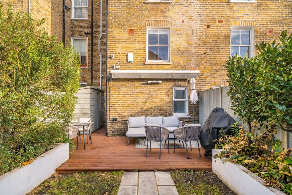 Property photo 3 of 14