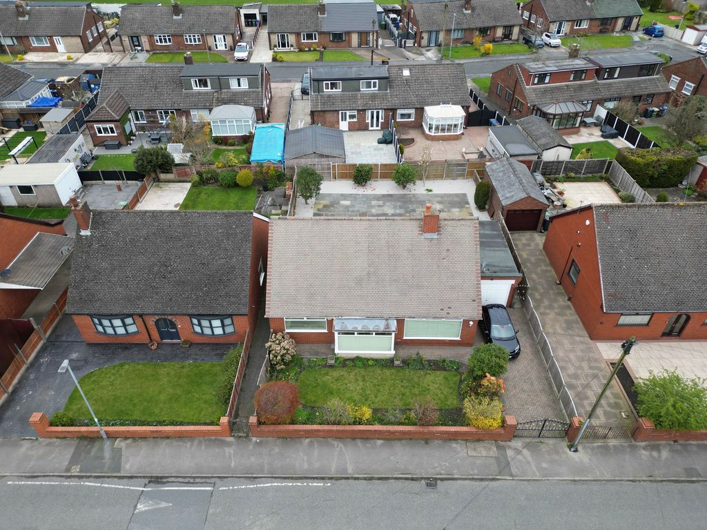 Property photo 3 of 17