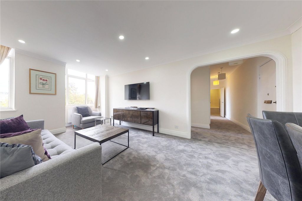 Property photo 1 of 11 Reception Room