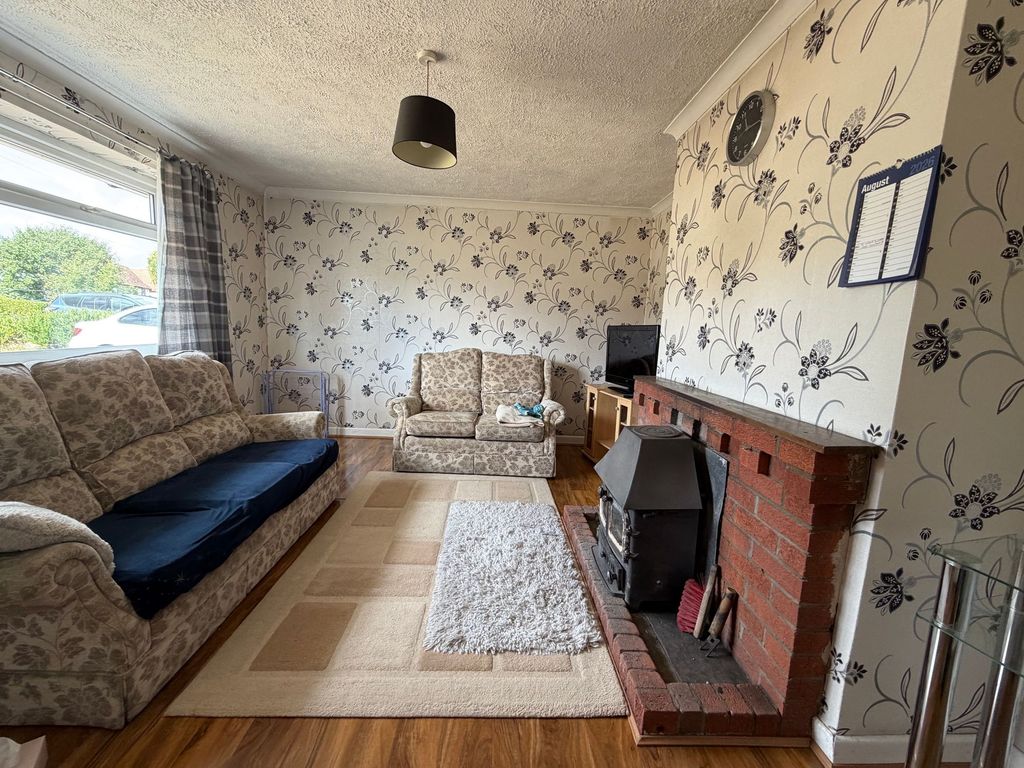 Property photo 2 of 7