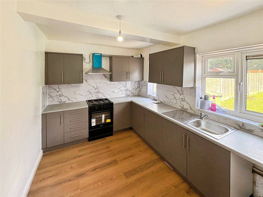 Property photo 2 of 8 Dining Kitchen