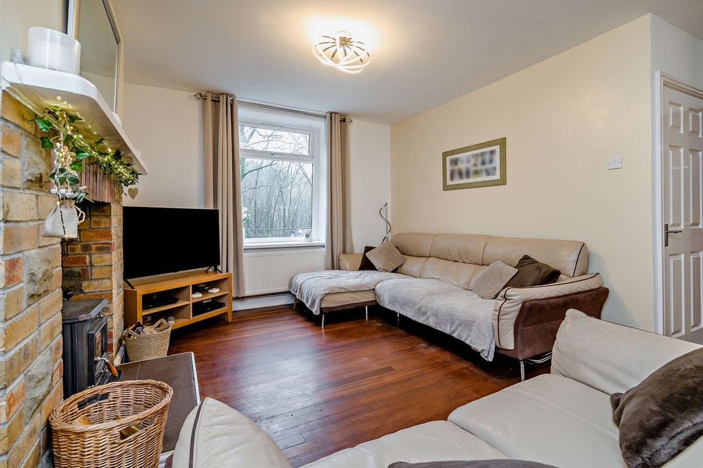 Property photo 3 of 30