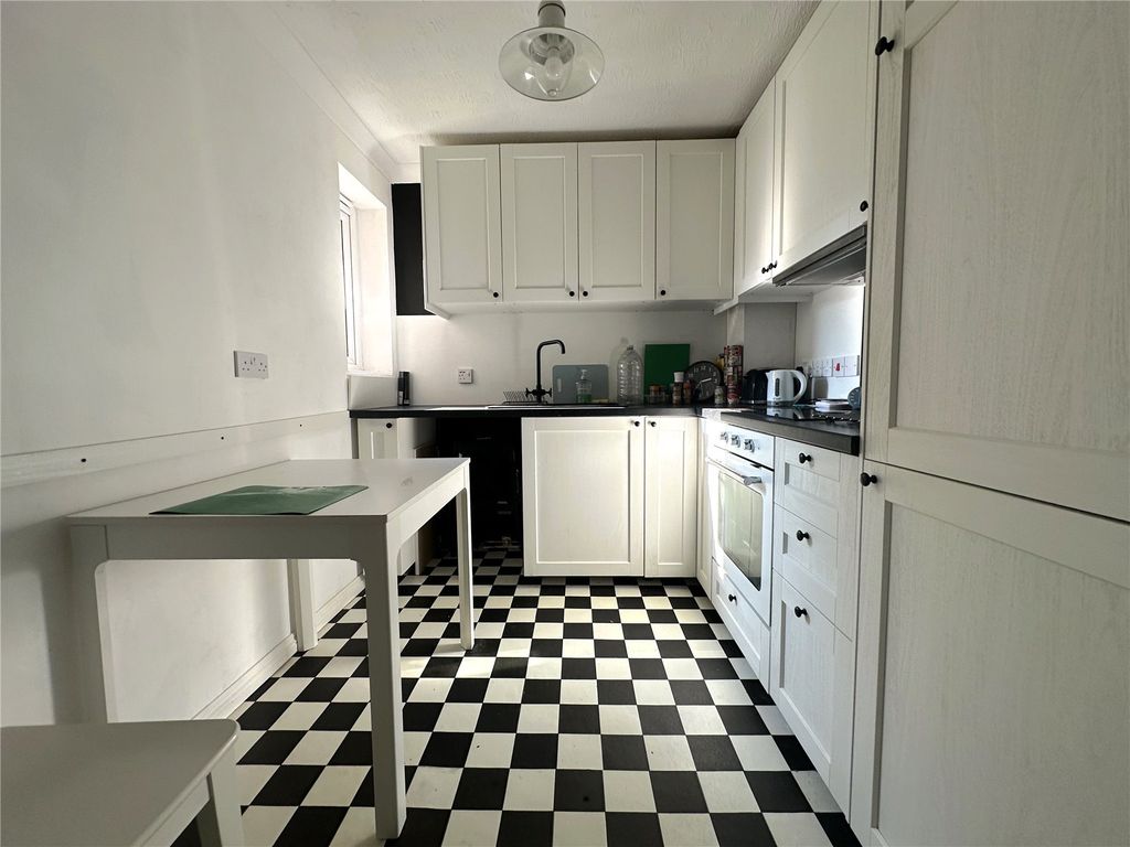 Property photo 3 of 10 Picture No. 06