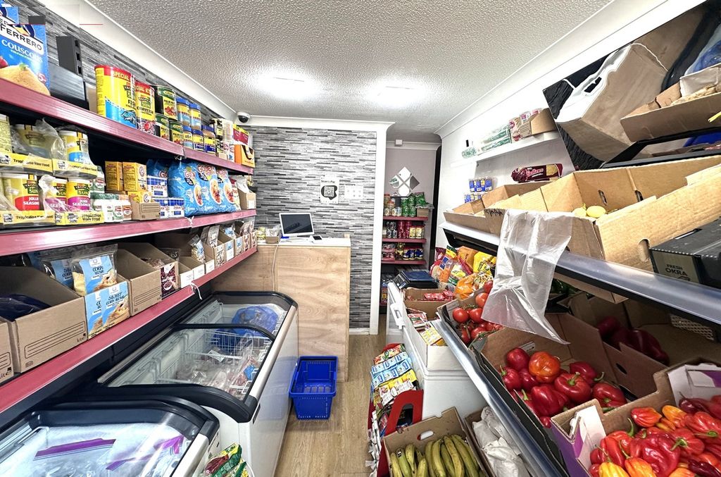 Property photo 2 of 3