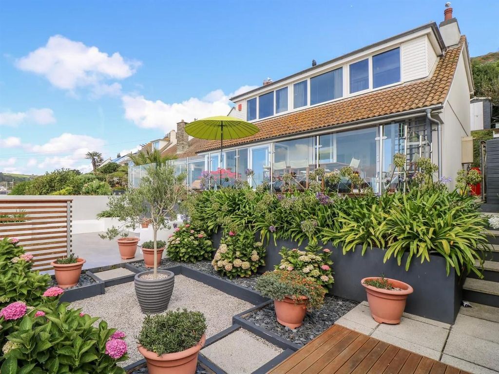 Property photo 2 of 40 Rr House.Jpg