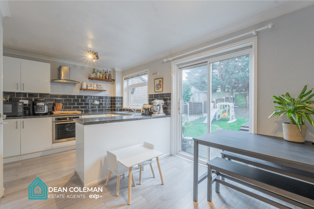 Property photo 2 of 23