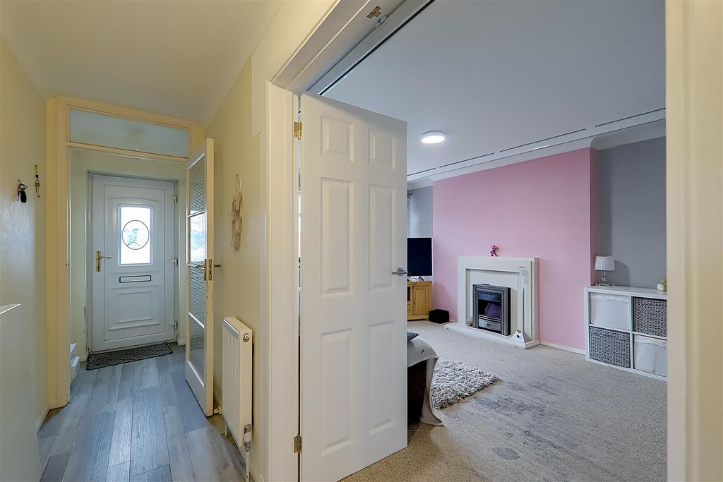 Property photo 3 of 13 Img_8250-Img_8252.Jpg