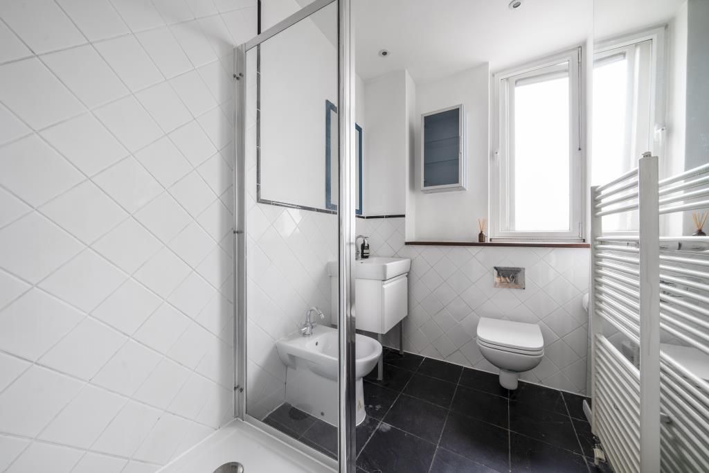Property photo 2 of 11 Shower Room