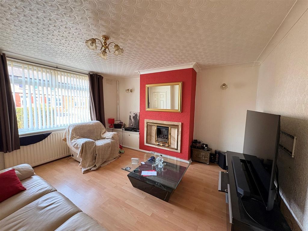 Property photo 2 of 4 Lounge.Jpg