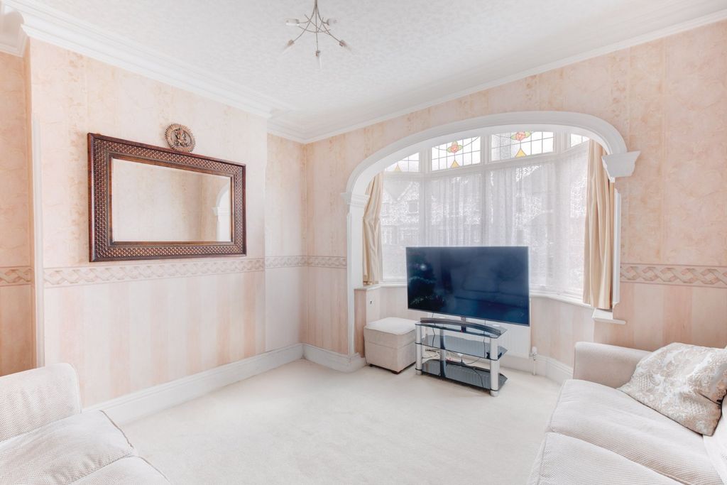 Property photo 2 of 18 Picture No. 02