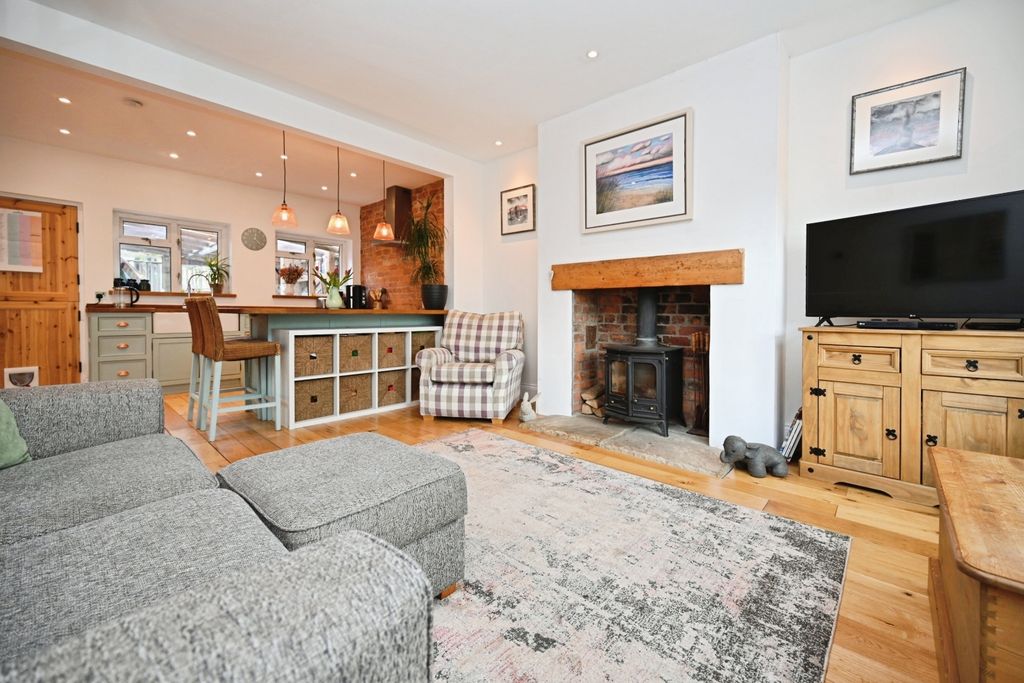 Property photo 3 of 15 Pbox-Img.Jpg