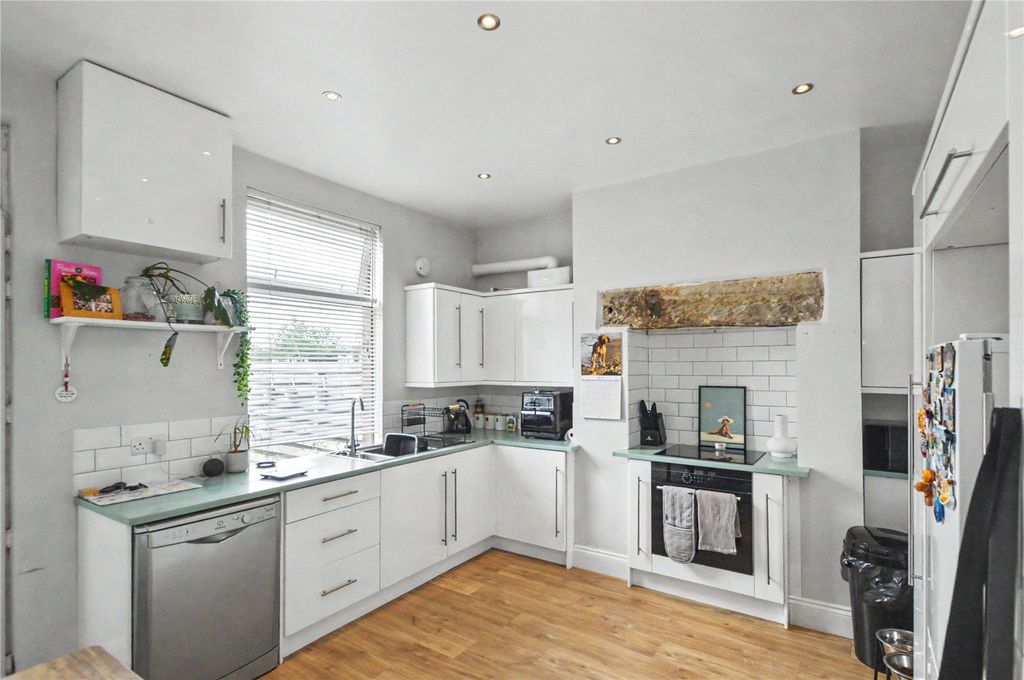Property photo 3 of 13 Picture No. 12