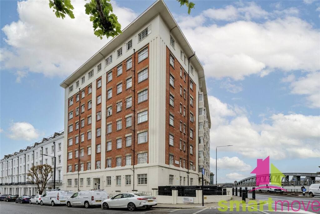 Property photo 1 of 14 Studio Flat To Rent Westbourne Court, London W2