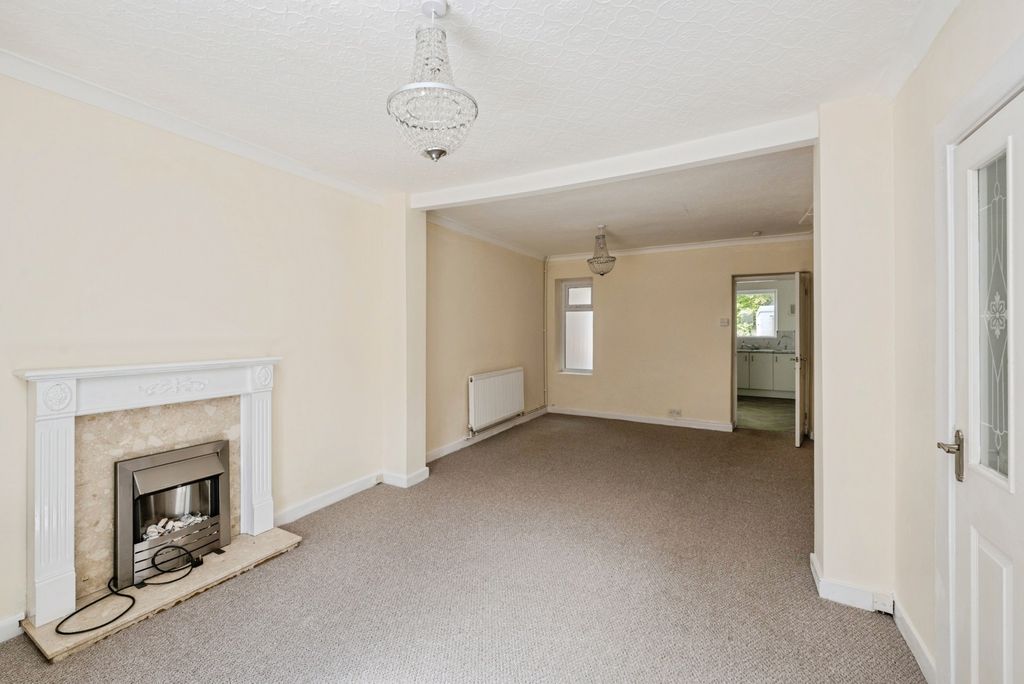 Property photo 3 of 13 Pbox-Img.Jpg