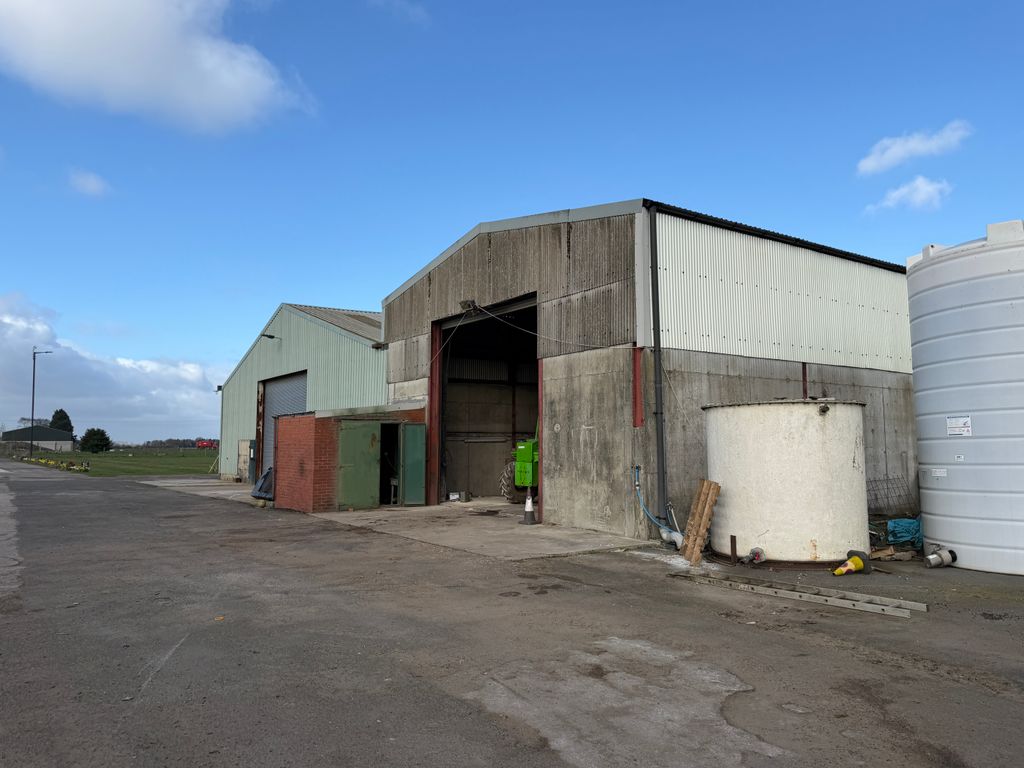 Property photo 1 of 2