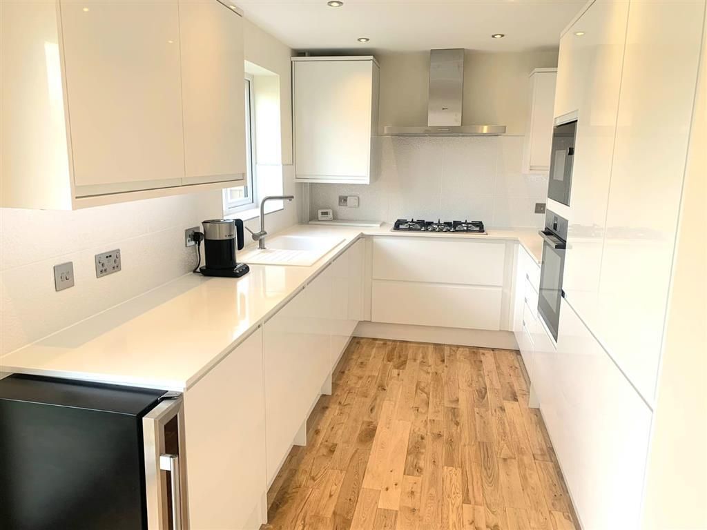 Property photo 3 of 14 Image