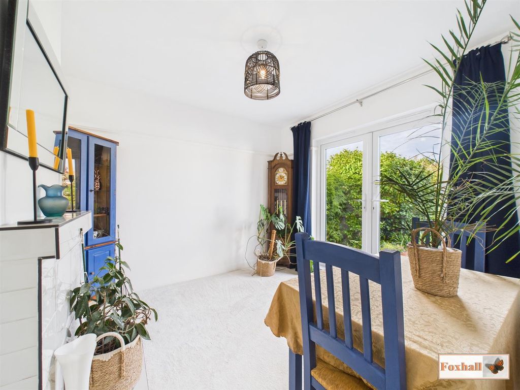 Property photo 3 of 18 Dining Room