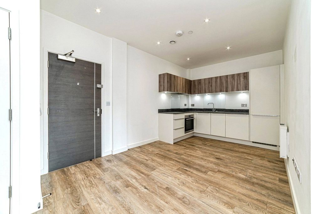 Property photo 2 of 19 Internal View