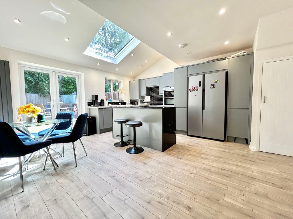 Property photo 2 of 12 Kitchen Diner