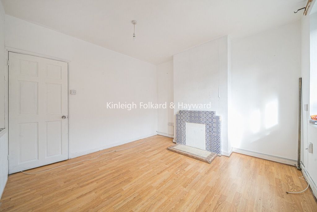 Property photo 2 of 15 Picture No. 19