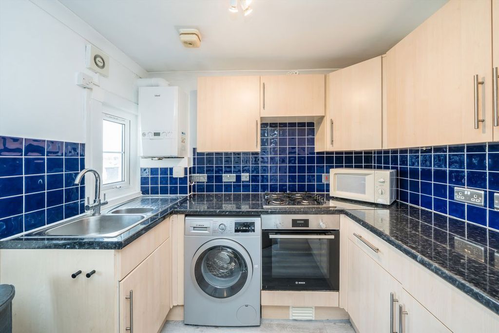 Property photo 3 of 4