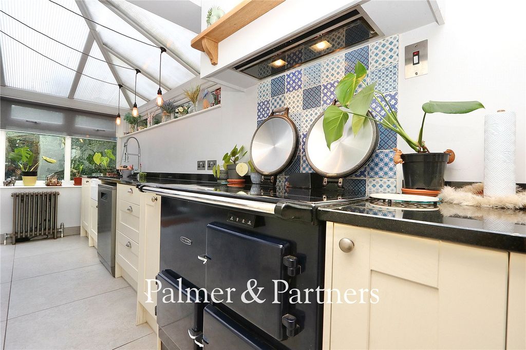 Property photo 2 of 35 Picture No. 05