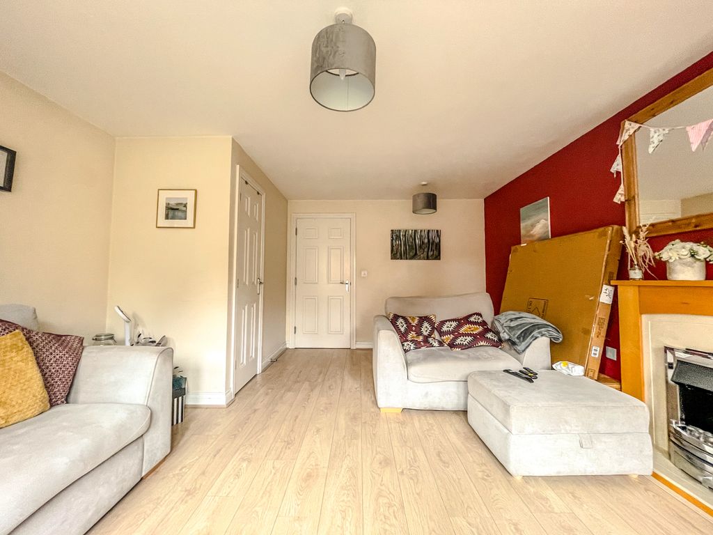 Property photo 3 of 24 Living Room