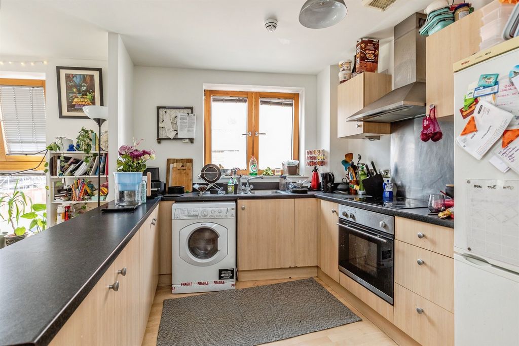 Property photo 3 of 11