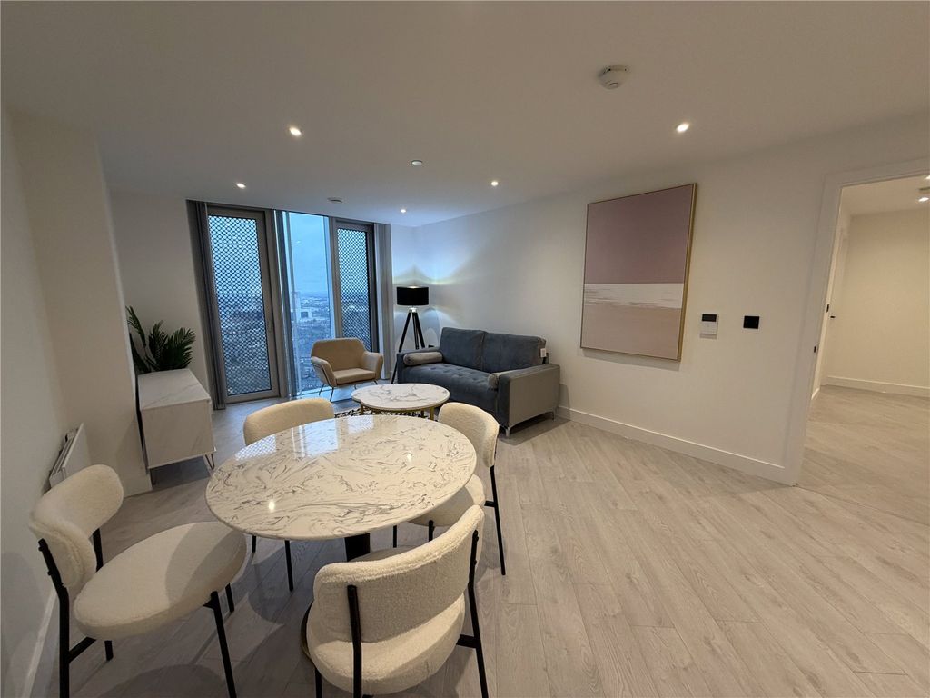 Property photo 2 of 30 Picture No. 13