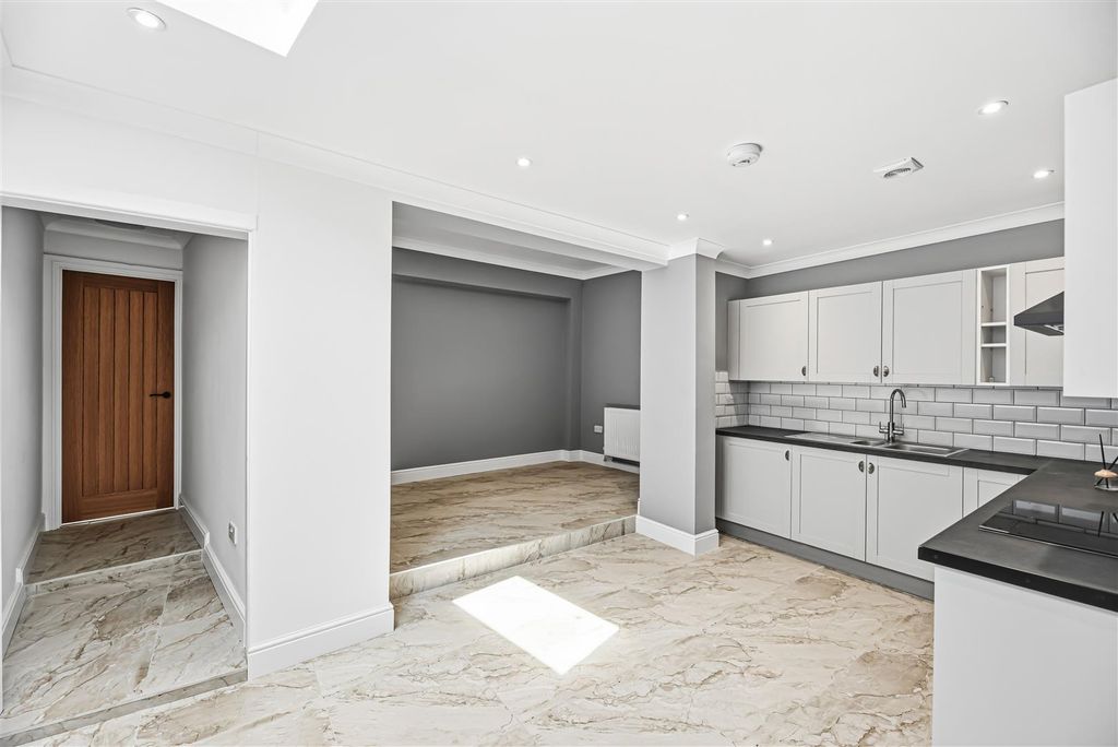 Property photo 3 of 21 Kitchen/Dining Area