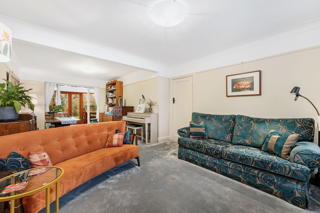 Property photo 3 of 19 Chalfont Way (4)